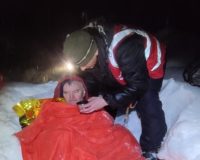 В валдайском лесу спасли замерзающего лыжника