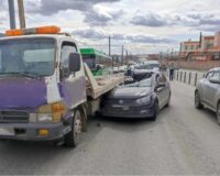автомобиль лишился крыши во время ДТП с эвакуатором в Челябинске