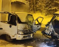 грузовики лоб в лоб столкнулись в Саткинском районе