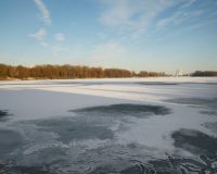 Астраханцев предостерегли о смертельной опасности выхода на лёд водоёмов