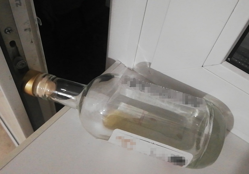 Житель Тулы попал в реанимацию после падения на него бутылки с балкона