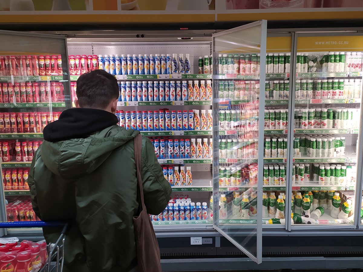 Отравление молоком симптомы у ребенка. Отравление кисломолочной продукцией. Отравление молочными продуктами симптомы. Молоко с повышенной кислотностью. Отравление кисломолочными продуктами.