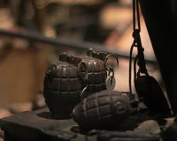 Мужчина в Москве бросил похожий на гранату предмет в ноги врачам скорой помощи