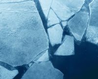 Провалился под лед