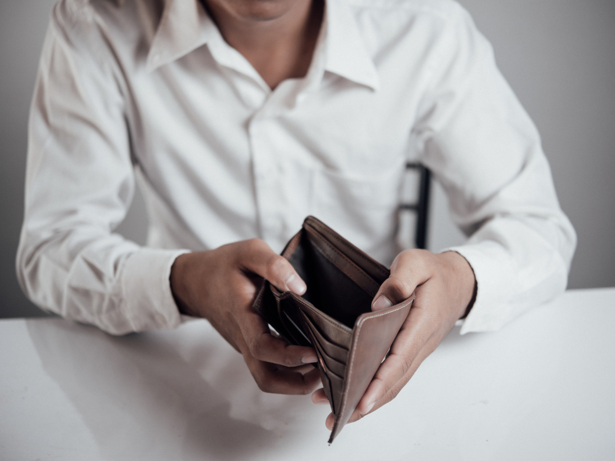 пустой кошелек, нет денег