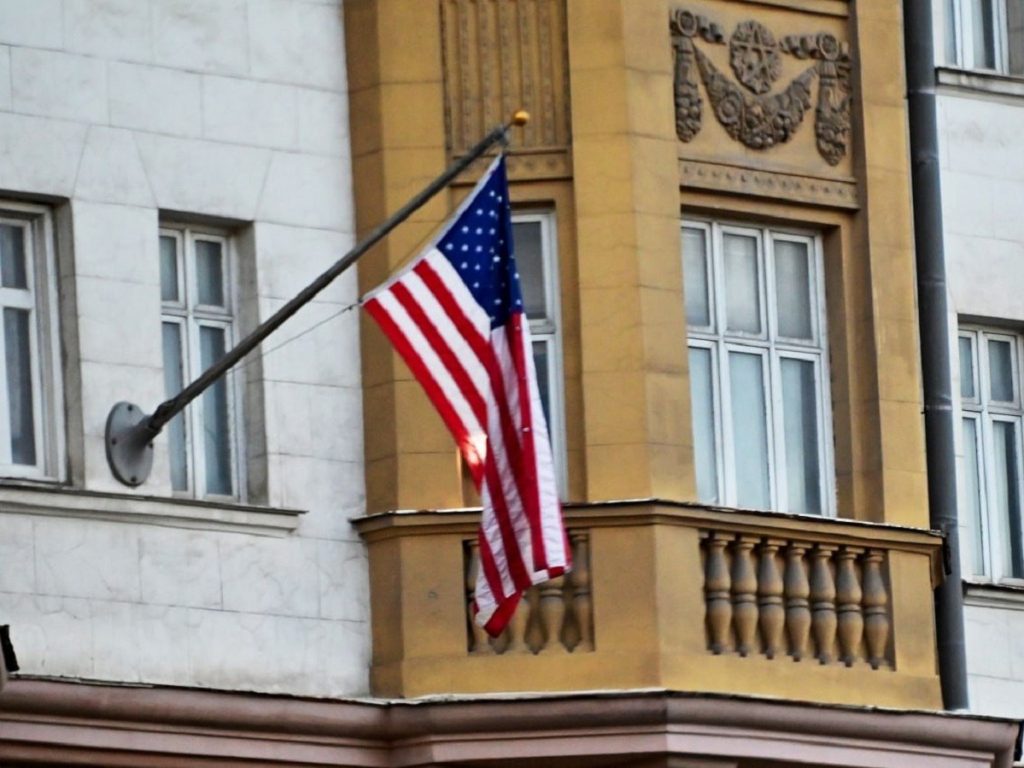 Газовый баллончик для полиции. Дикий арман криминальный казахский авторитет. Арман джумагельдиев по прозвищу «дикий». Зачинщик бунта. Зачинщик бунта.