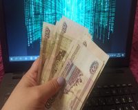 В Астрахани 67-летняя женщина отдала аферистам больше миллиона рублей