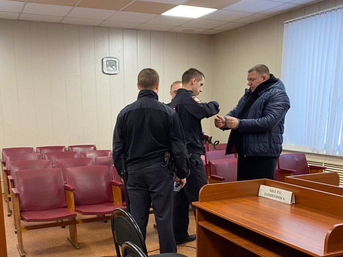 В Новгородской области за взятки к реальному сроку приговорили бывшего госинспектора Федерального агентства по рыболовству