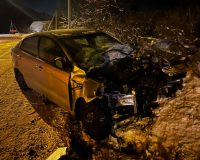 В Рязанском районе на трассе столкнулись легковой автомобиль и грузовик