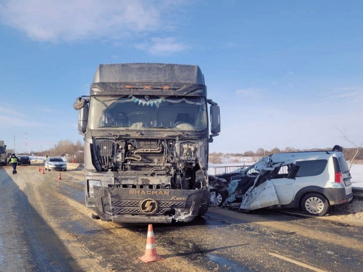 В Тамбовской области в ДТП чудом выжил младенец, его родители погибли