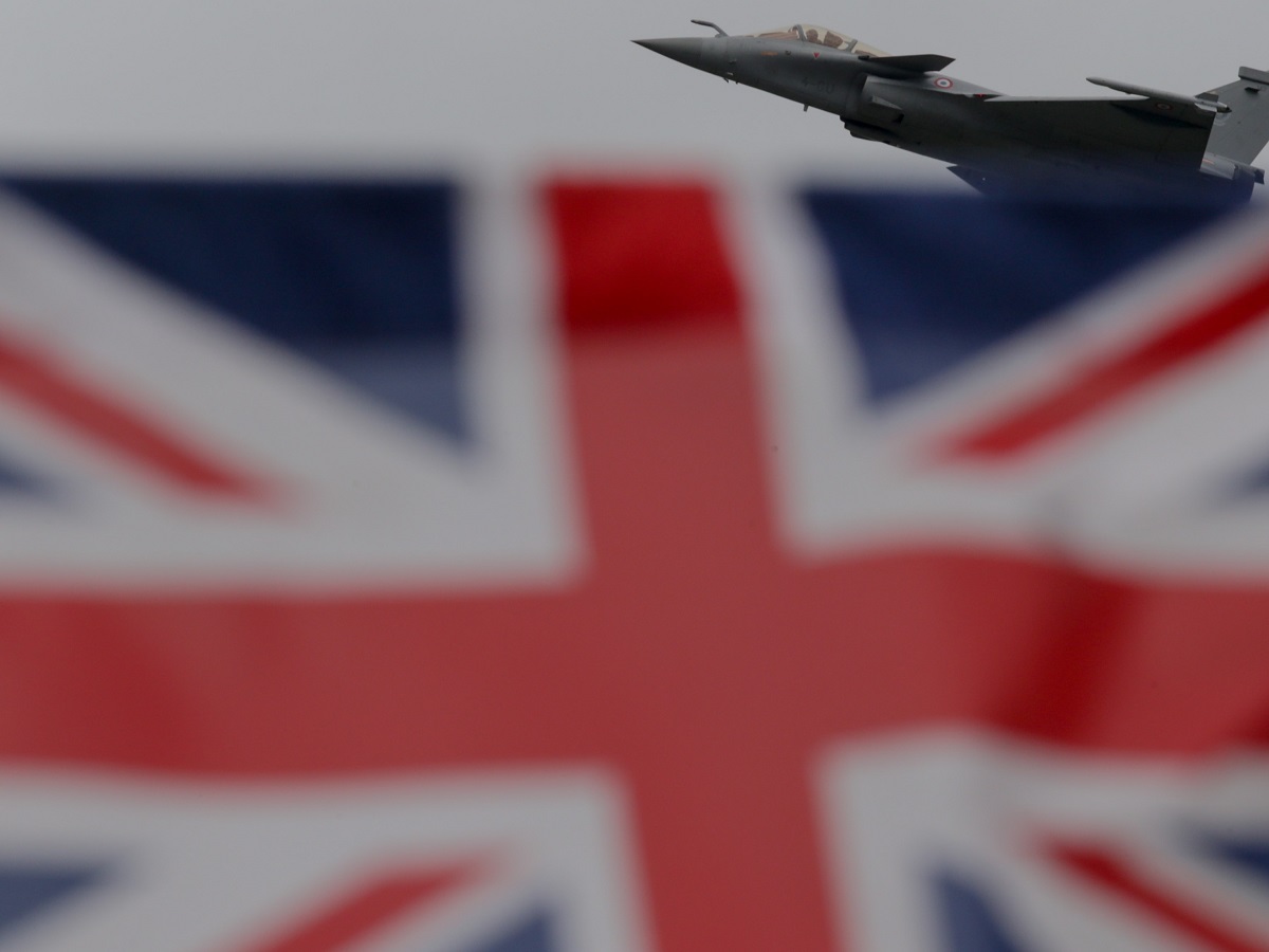 наклейка провинция. текст песни беги. шеврон провинция. наклейка провинция. нашивка на спину.