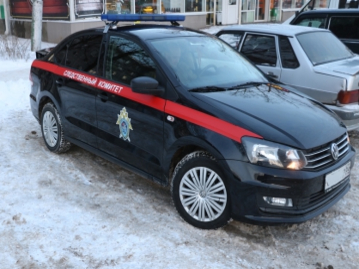 Житель Рязани проник в дом бывшей возлюбленной и подрезал ее и нового ухажера женщины