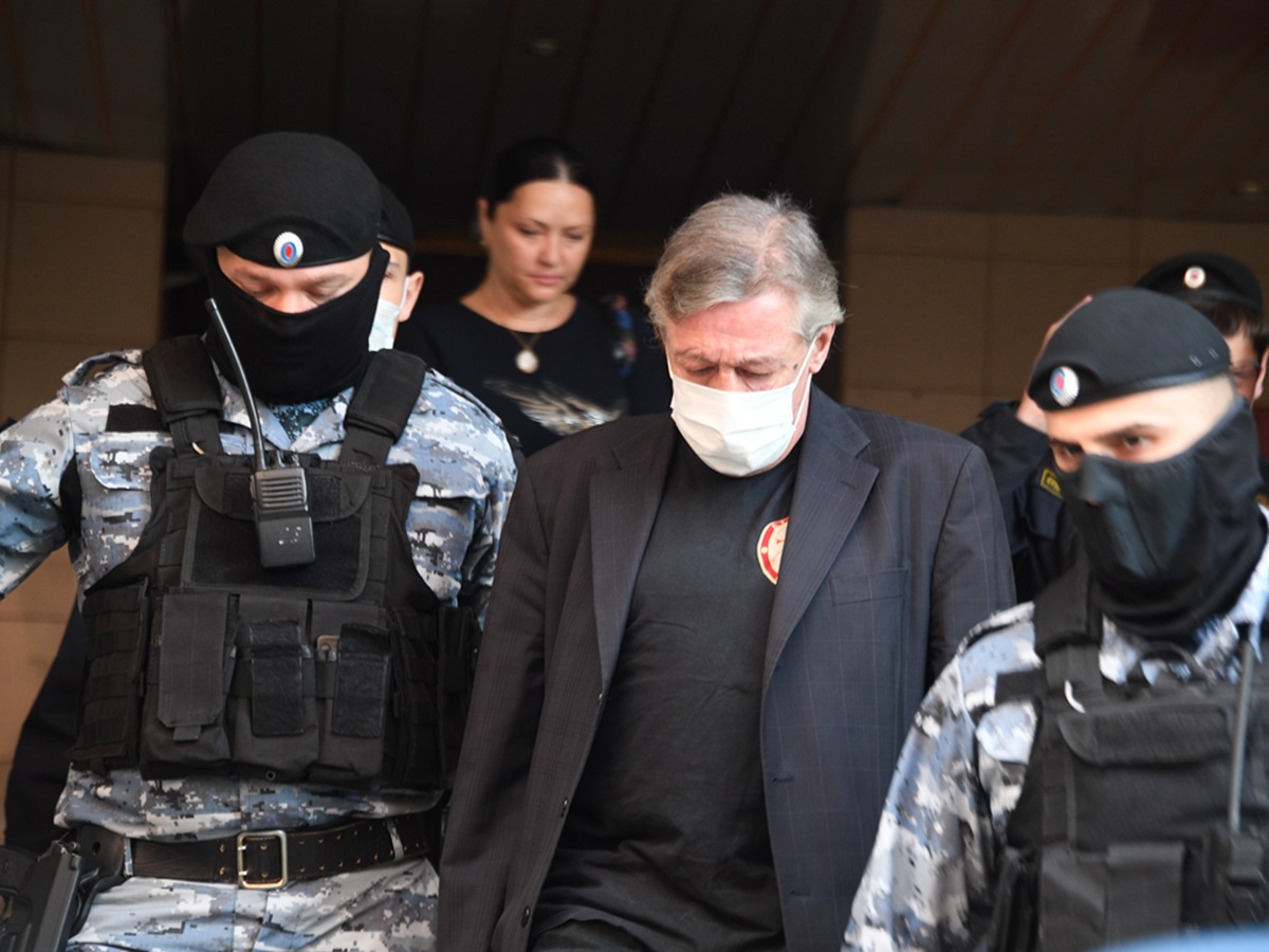 Адвокат объяснил, почему Ефремов может лишиться шанса выйти из колонии по УДО