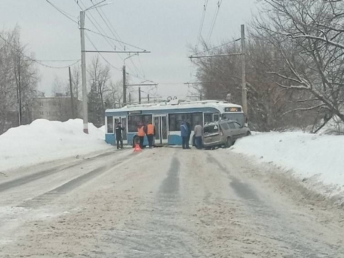 город дзержинск школа гимназия 3. 1 городская дзержинск. 7 больница дзержинск пушкинская 32а. гимназия 1 дзержинск. 1 городская дзержинск.