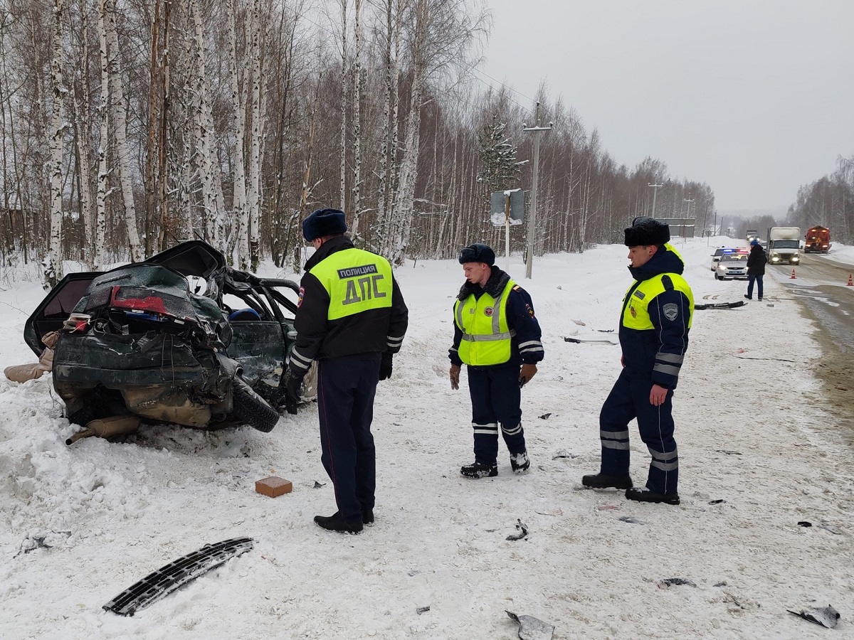 Беременная мать троих детей погибла в ДТП на трассе Екатеринбург — Серов