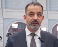 Дмитрий Певцов