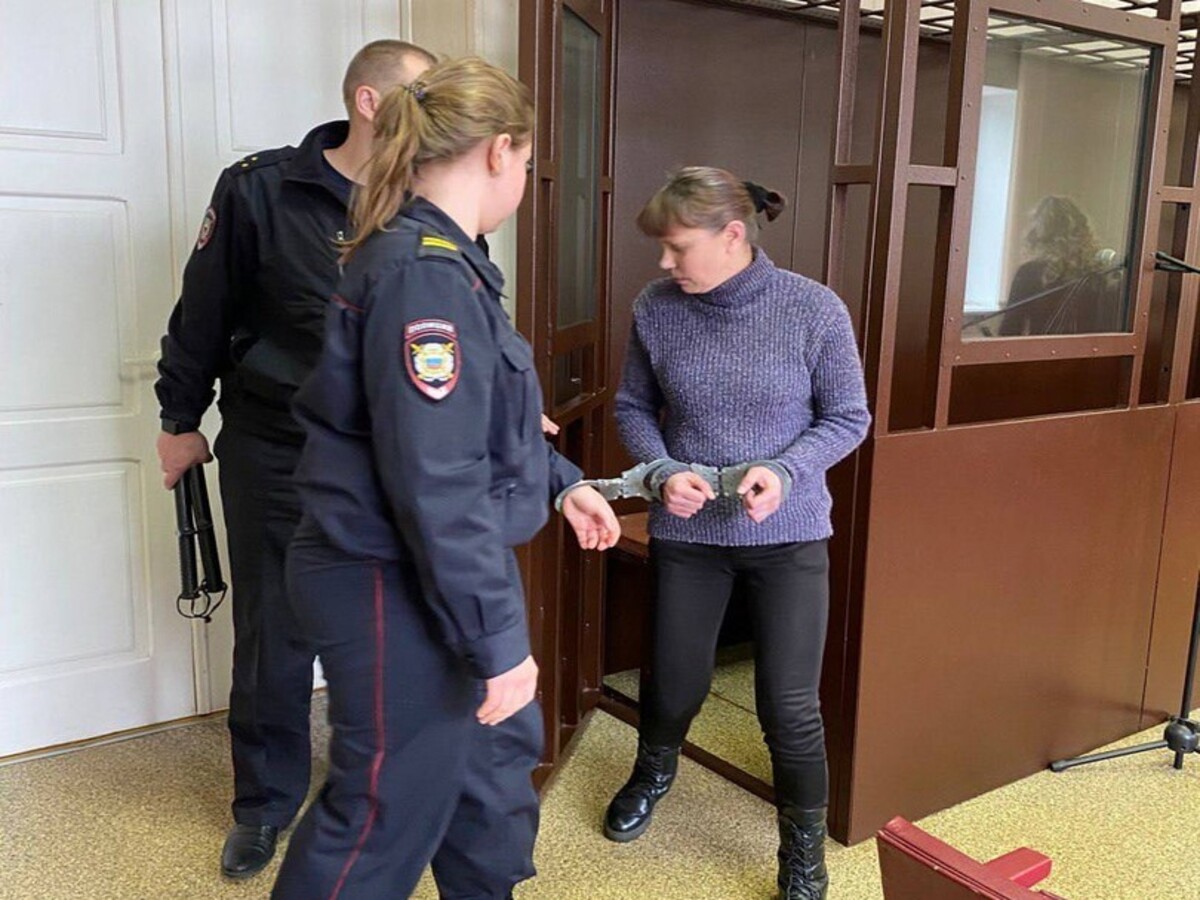 В Старой Руссе женщина расправилась с двумя мужчинами