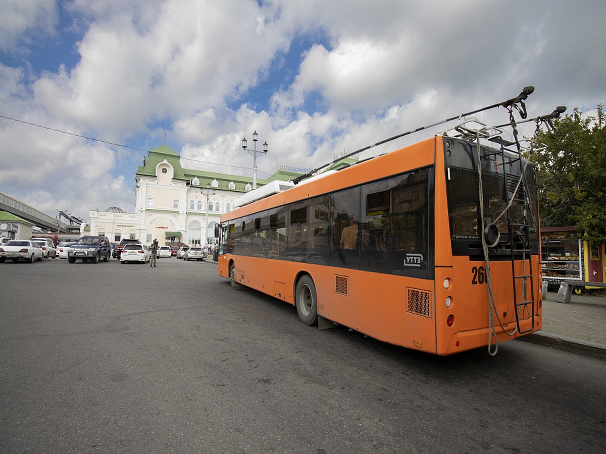 Хабаровск, плащадь у ЖД-вокзалавокзальная площадь