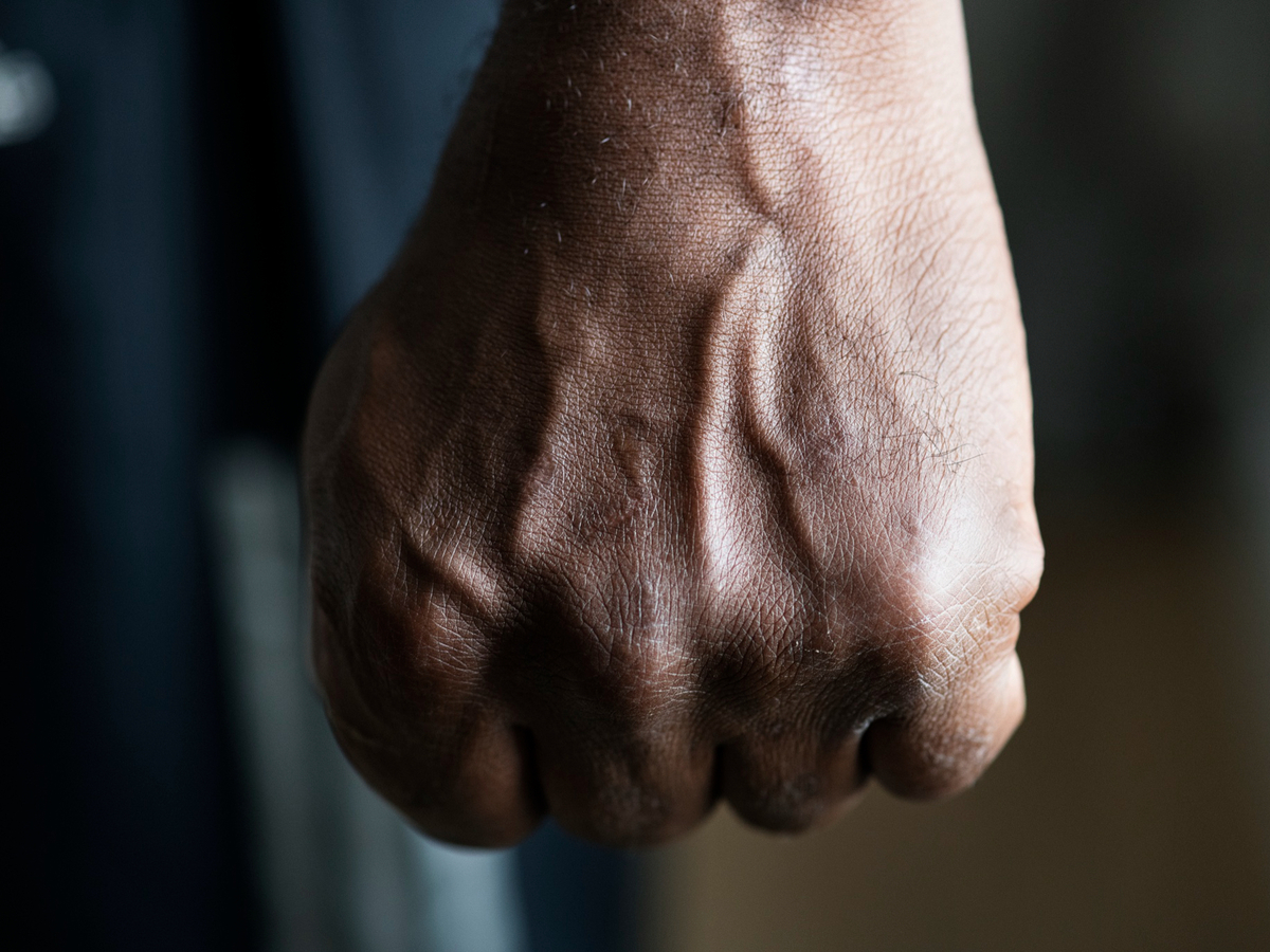 кулак, агрессия, нападение, насилие