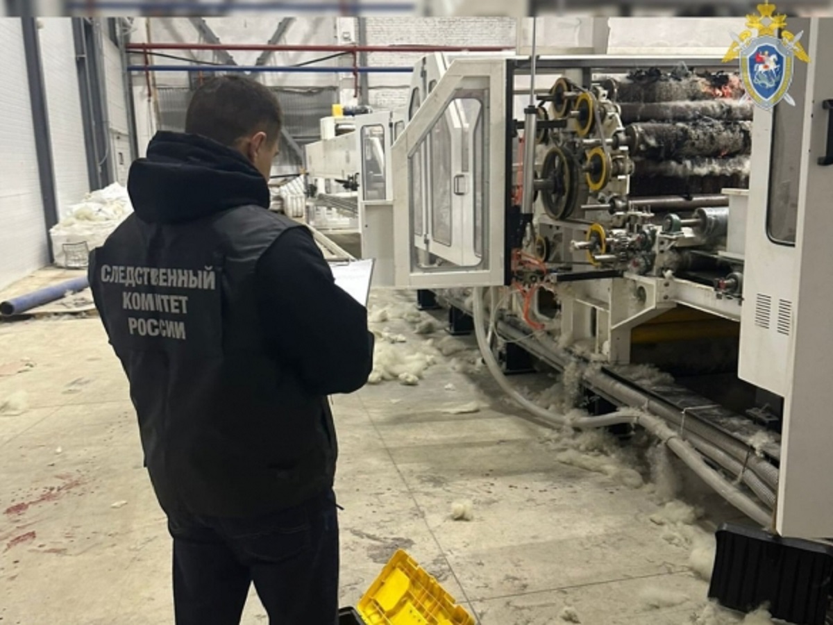 На тульском заводе руку рабочего затянуло с курткой в станок и оторвало