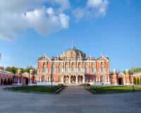 Петровский путевой дворец