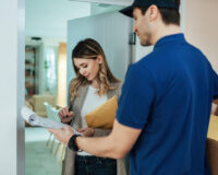 Почтальон, посылка, доставка