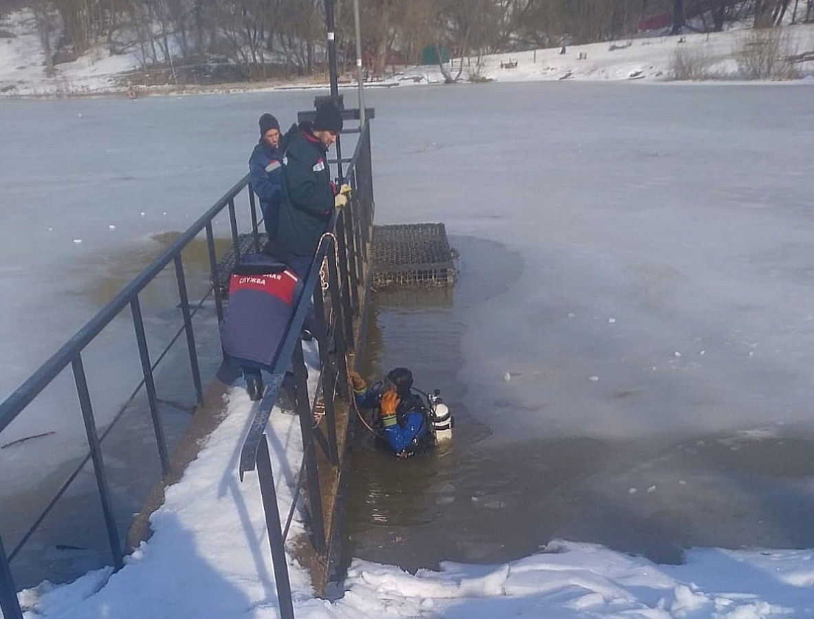 В Солдатском озере Смоленска найдена женская нога – водолазы ищут тело