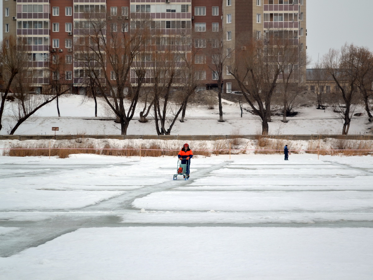 распиловка льда