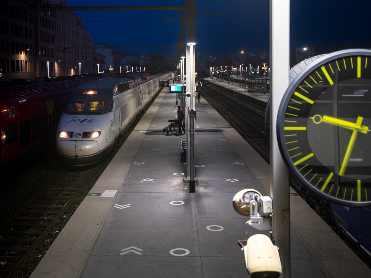 Транспортный коллапс: бунт контролёров обернулся для французов серьёзными последствиями