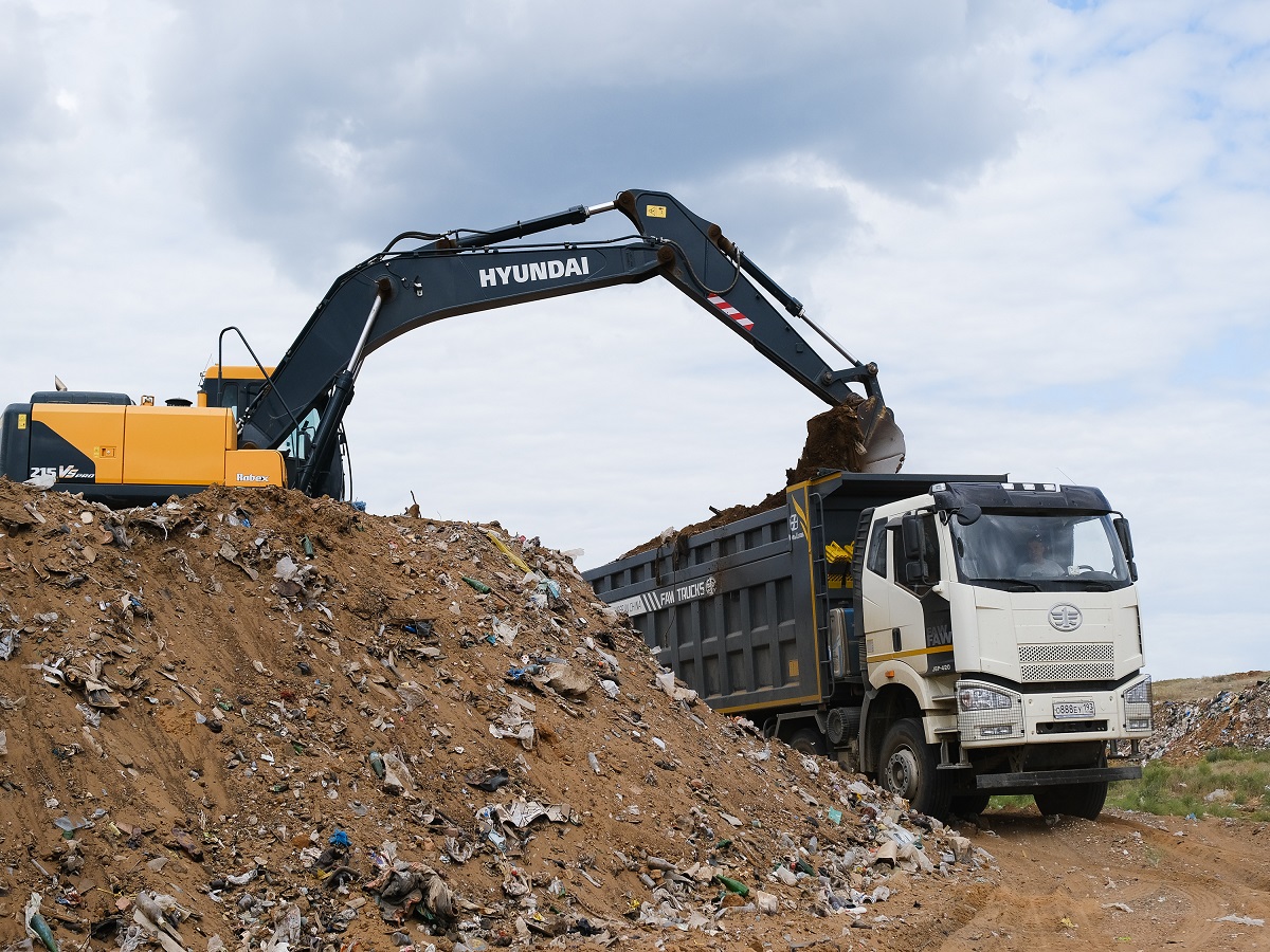 В Ахтубинске до декабря 2024 года уберут огромную полувековую свалку