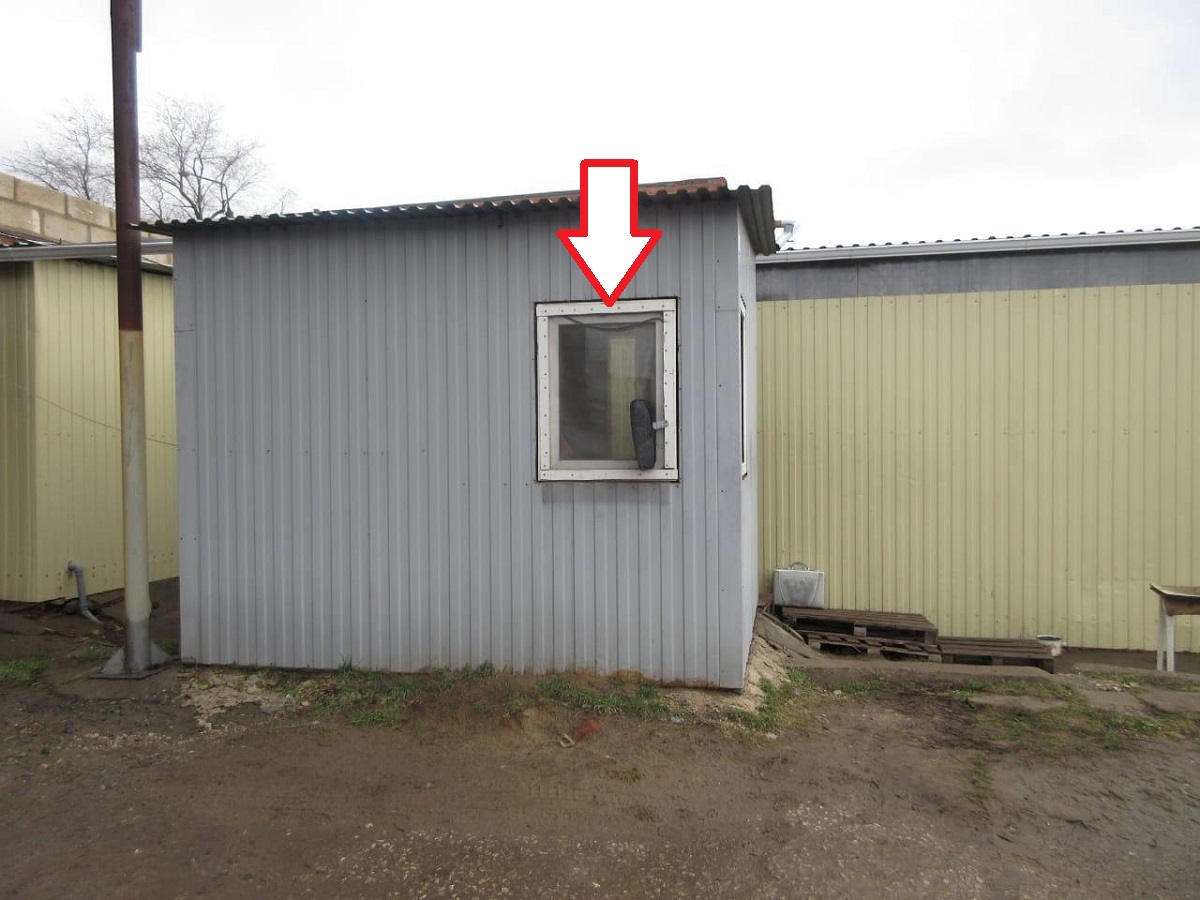 В Астрахани на КПП предприятия зверски зарезали охранника