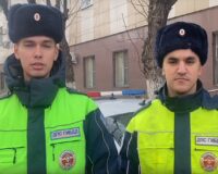 В Астрахани полицейские помогли доставить в больницу парня с приступом эпилепсии