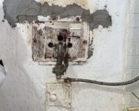 В Астрахани в квартире нашли мёртвые тела двух 16-летних девочек