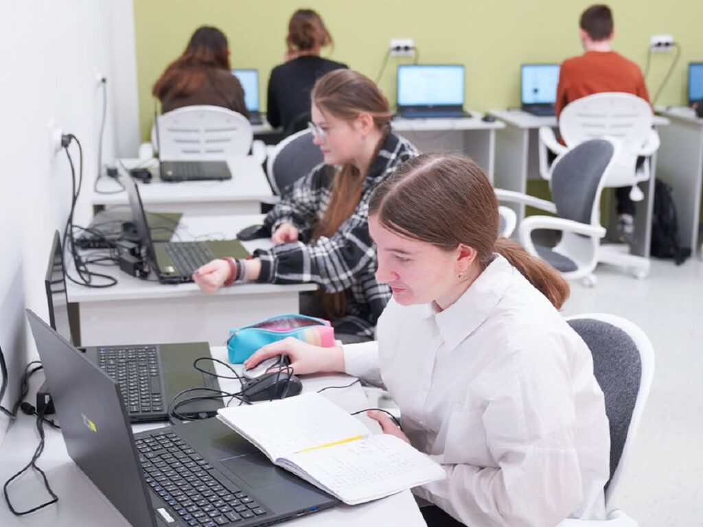 вакансии колледжей иваново. огбпоу ивановский колледж сферы услуг, общежитие, иваново. ивановский энергетический техникум 2000г. иваново колледж 3. чемпионат по компетенциям.