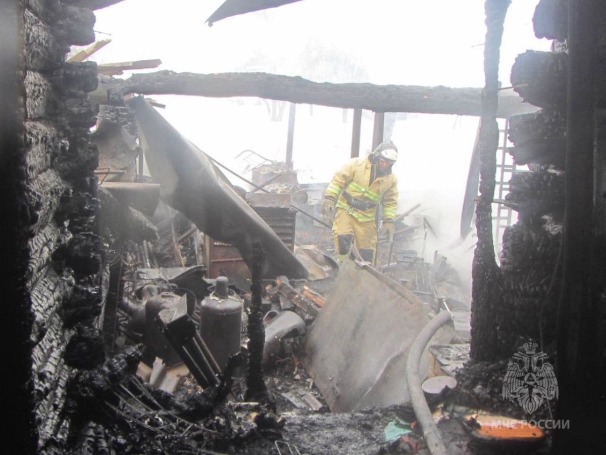 В Ивановской области сосед чудом дважды спас упрямую бабушку на пожаре