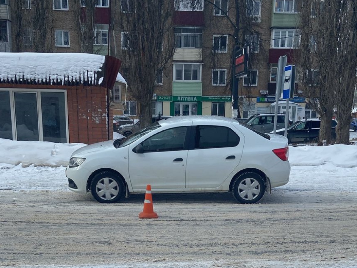 В Мичуринске Тамбовской области «Рено» сбил перебегавшего дорогу парня