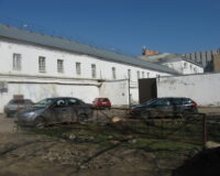 В Новгородской области вооружённый ножом разбойник отнял в магазине 150 рублей