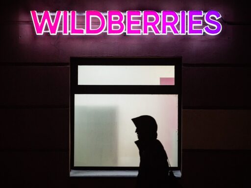 Женщина в Химках нашла в заказе с Wildberries записку с криком о помощи