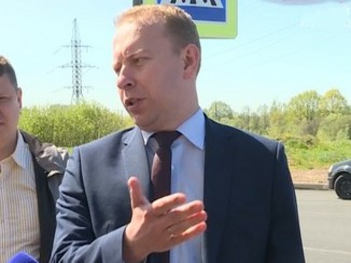 За плохую уборку снега на 62 улицах Новгорода на 20 тыс. руб. оштрафован чиновник мэрии