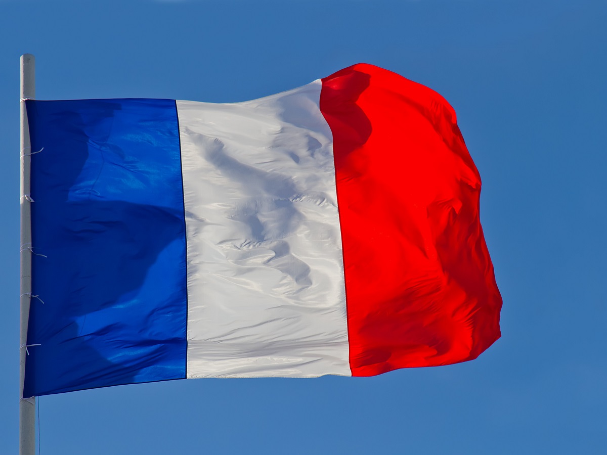 Заберите свой хлам: крымчанка выступила с неожиданным требованием к Франции