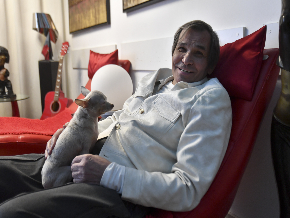 Бари Алибасов