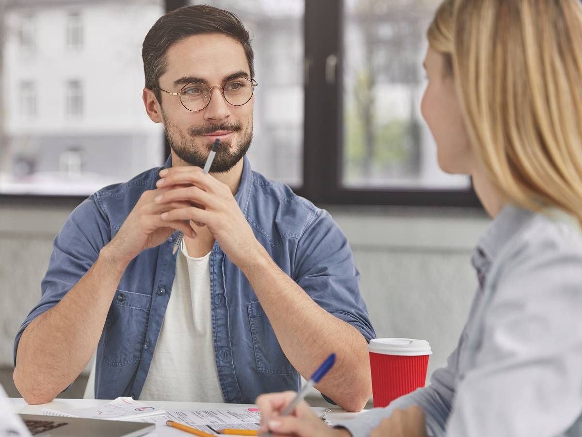 Рубрика психолога: 5 способов справиться с болтливыми людьми