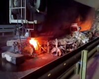 На трассе М-11 в Новгородской области загорелась фура