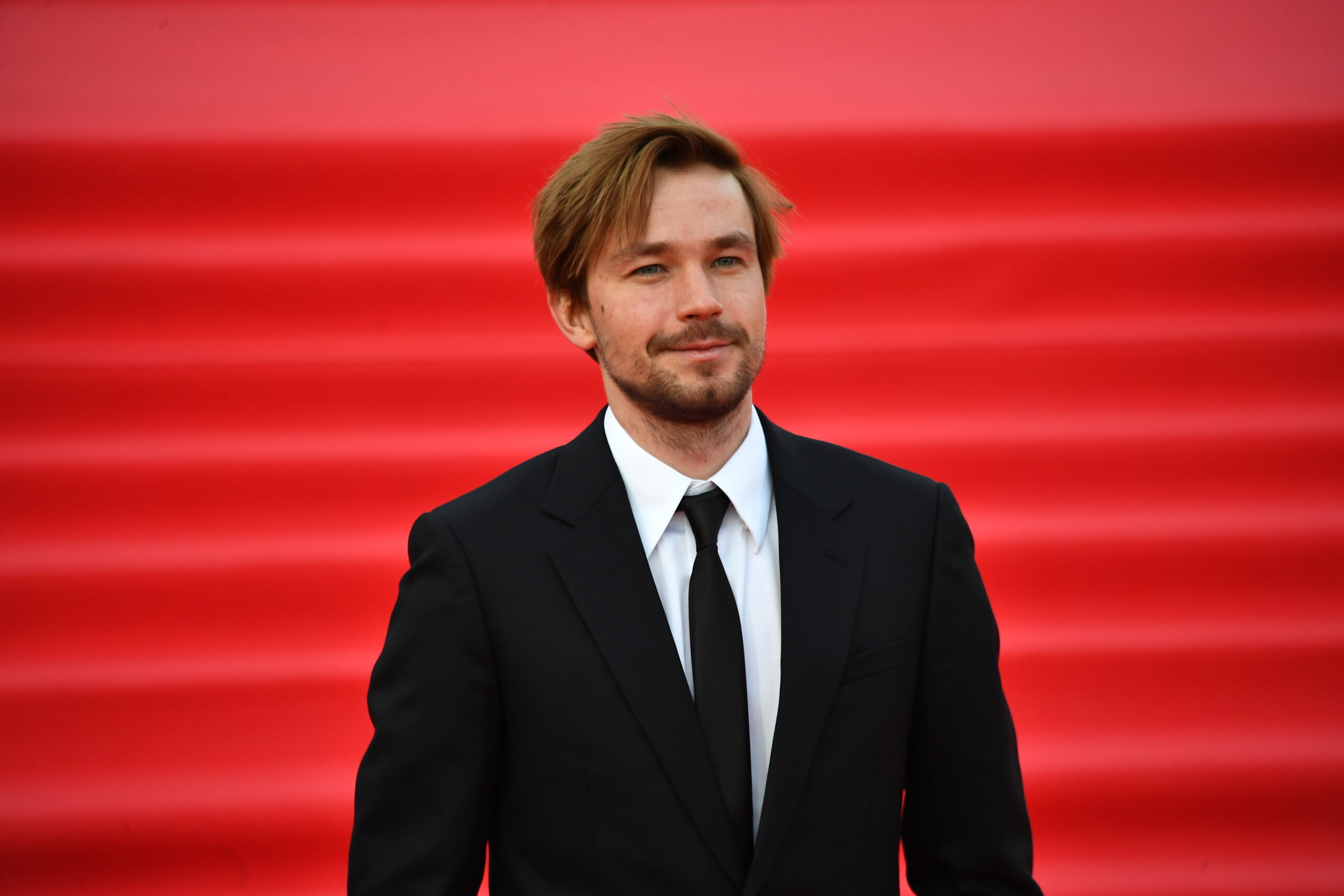 актер Петров