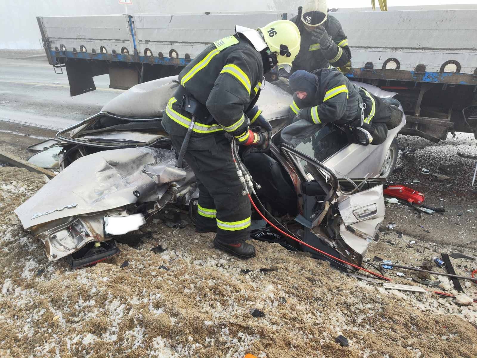 В Шуйском районе в жестком ДТП с эвакуатором травмированы 2 человека