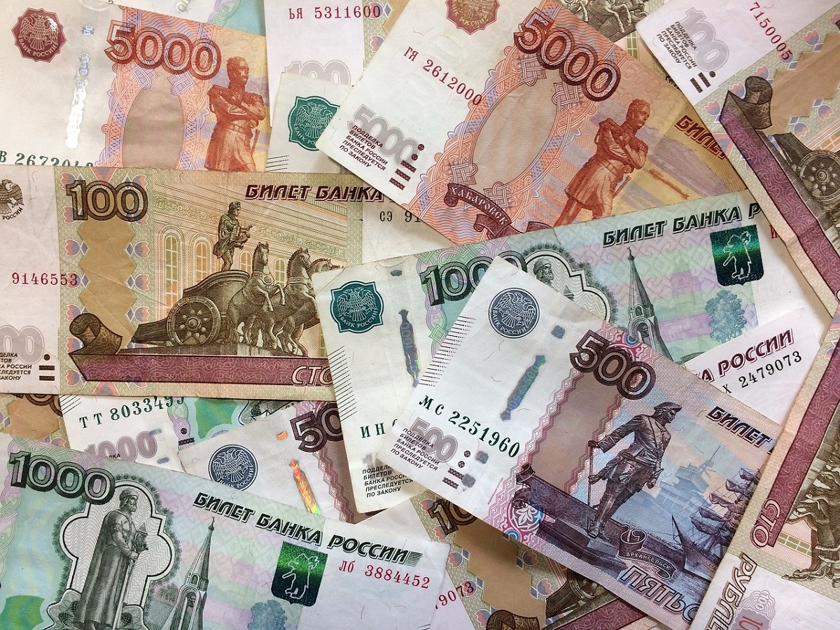 Петербургскую пенсионерку напугали и обманули почти на 3 млн рублей