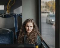 Девушка в автобусе