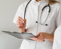 деньги учителям и врачам