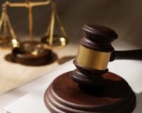 суд про водителя