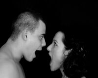 В городе Сасово Рязанской области муж решил, что жена ему изменяет, и он схватил нож